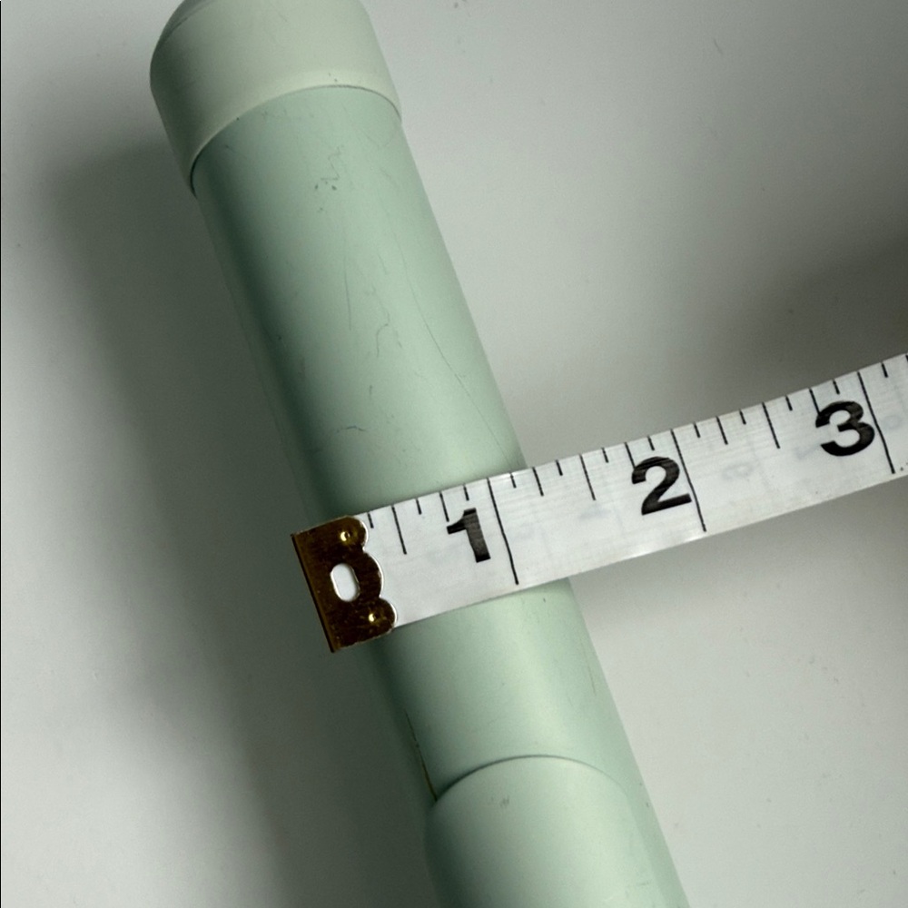 Beachwaver S1.25 Curling Iron - Picture 3 of 8